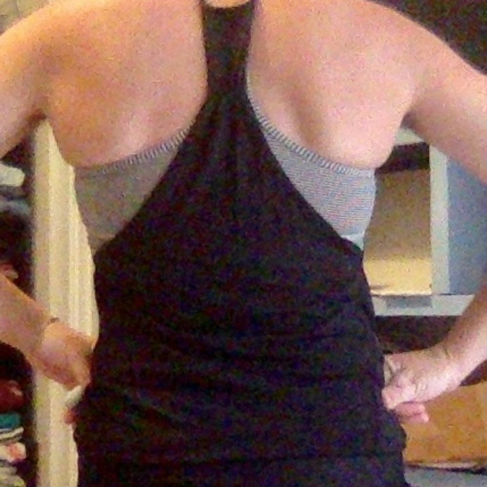 Lululemon Workout Top - Picture 5 of 5